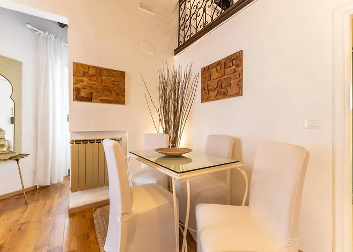 Piazza Navona Loft For 7 People * Rzym